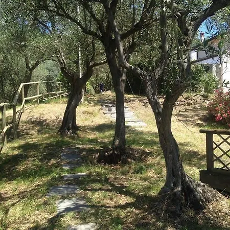 Апартаменты Casa Sarticola Кастельнуово-ди-Магра